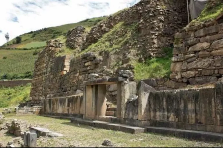 El Castillo - Chavín de Huantar
